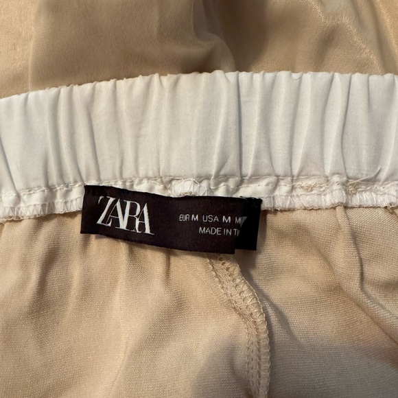 Co-Ord Satin Effect Short Set - Picture 4 of 9